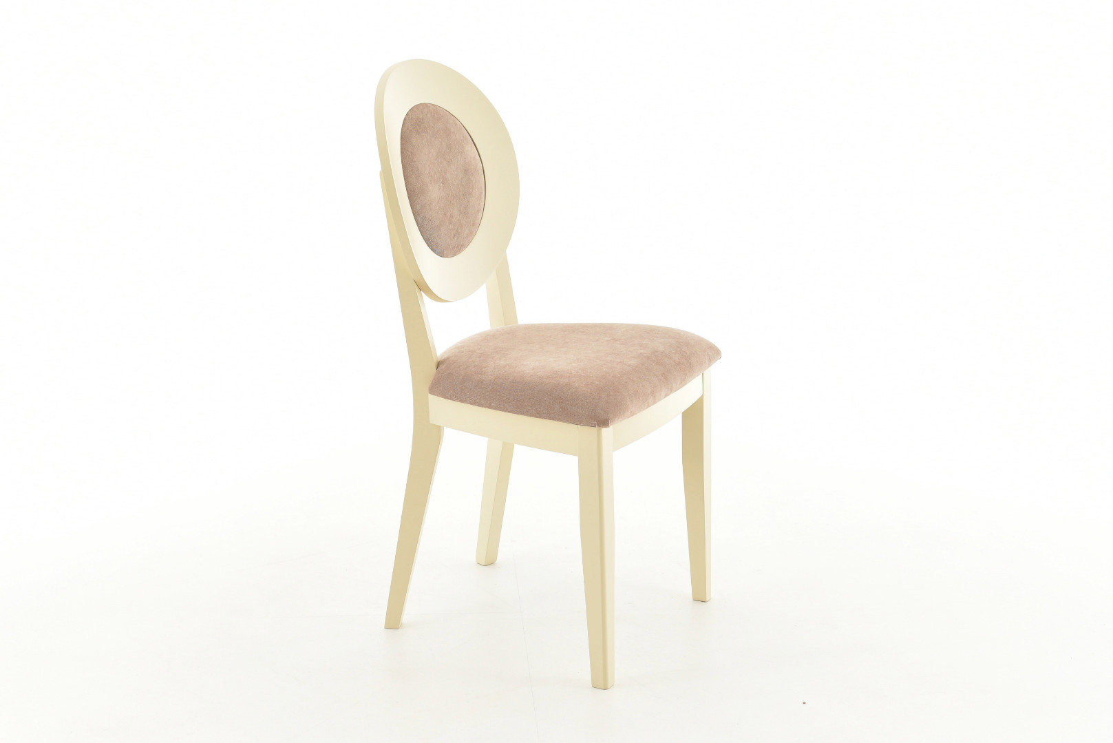 деревянный стул с круглой спинкой