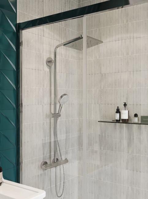 Душевая система HANSGROHE CROMETTA E240 SHOWERPIPE